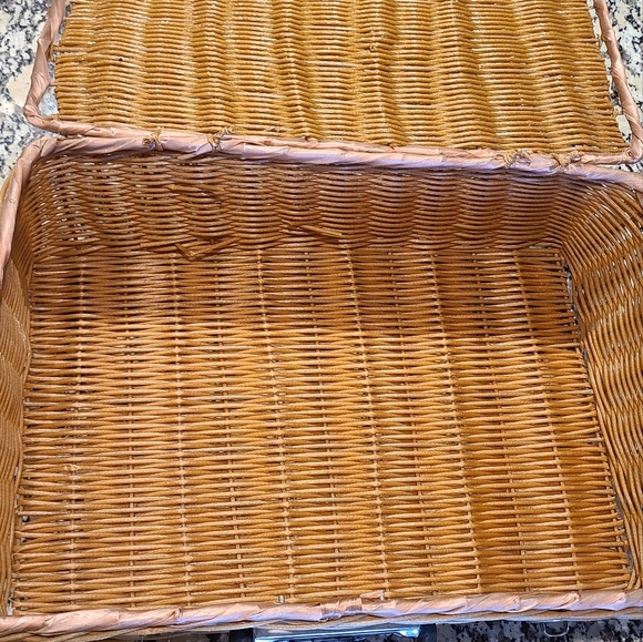 Rattan luggage/picnic basket - Picture 5 of 9